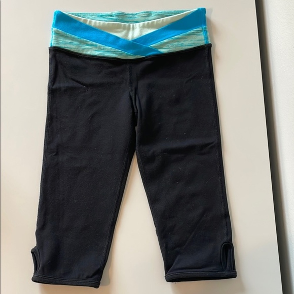 3/$25‼️ Ivivva Girls Crop Leggings Sz 6 Black Blue Aqua